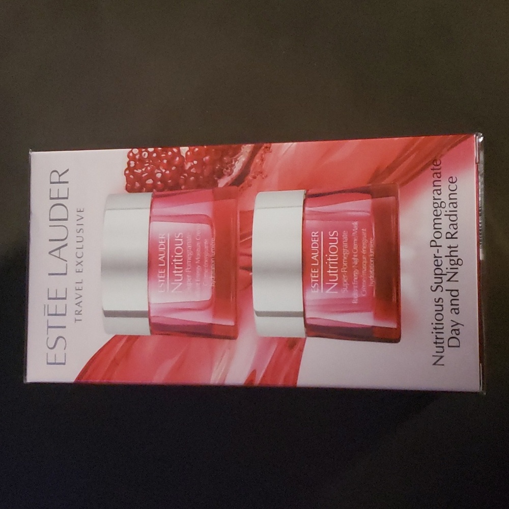 Estee Lauder Nutritious Super-Pomegranate Day and Night Radiance